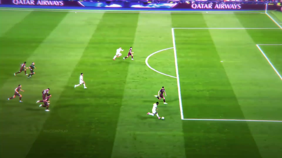 C7娱乐-包含姆巴佩回归赛场，关键助攻首场状态亮眼，G2观众沸腾！的词条